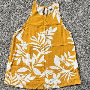NWOT Old Navy floral tank